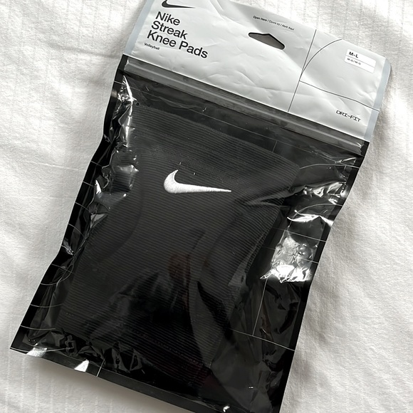 Nike Volleyball Kneepads, never been used - Picture 2 of 6